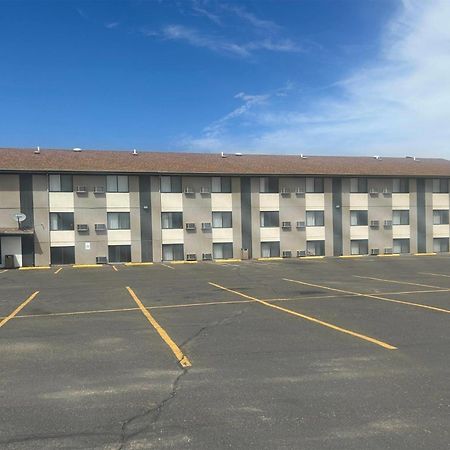Super 8 By Wyndham Miles City Exterior foto