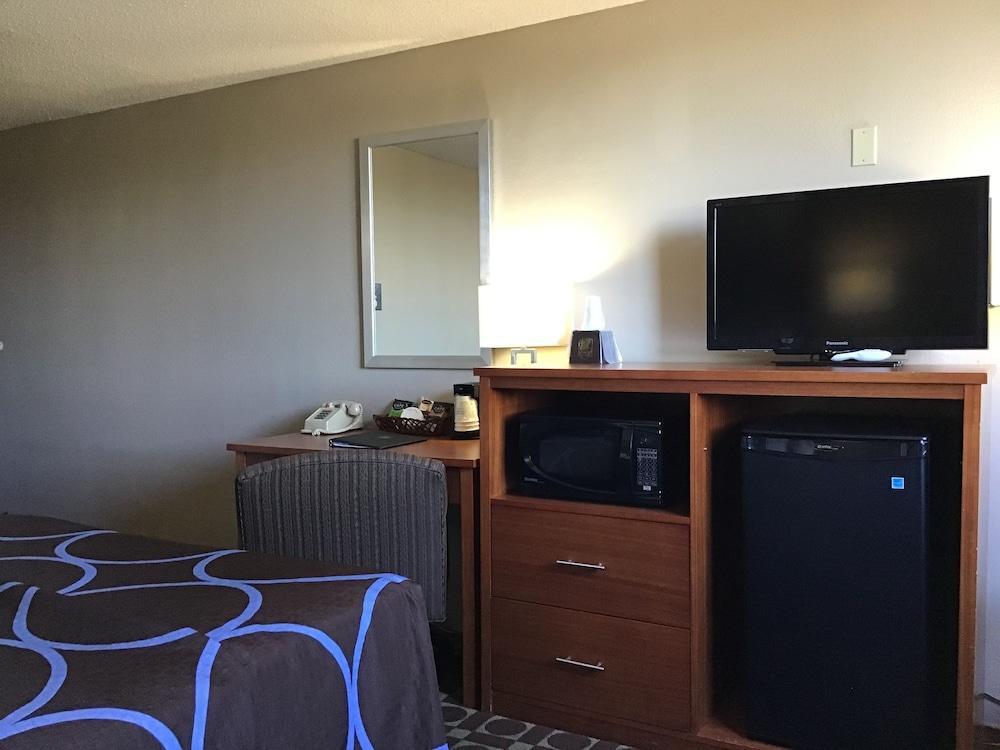 Super 8 By Wyndham Miles City Exterior foto