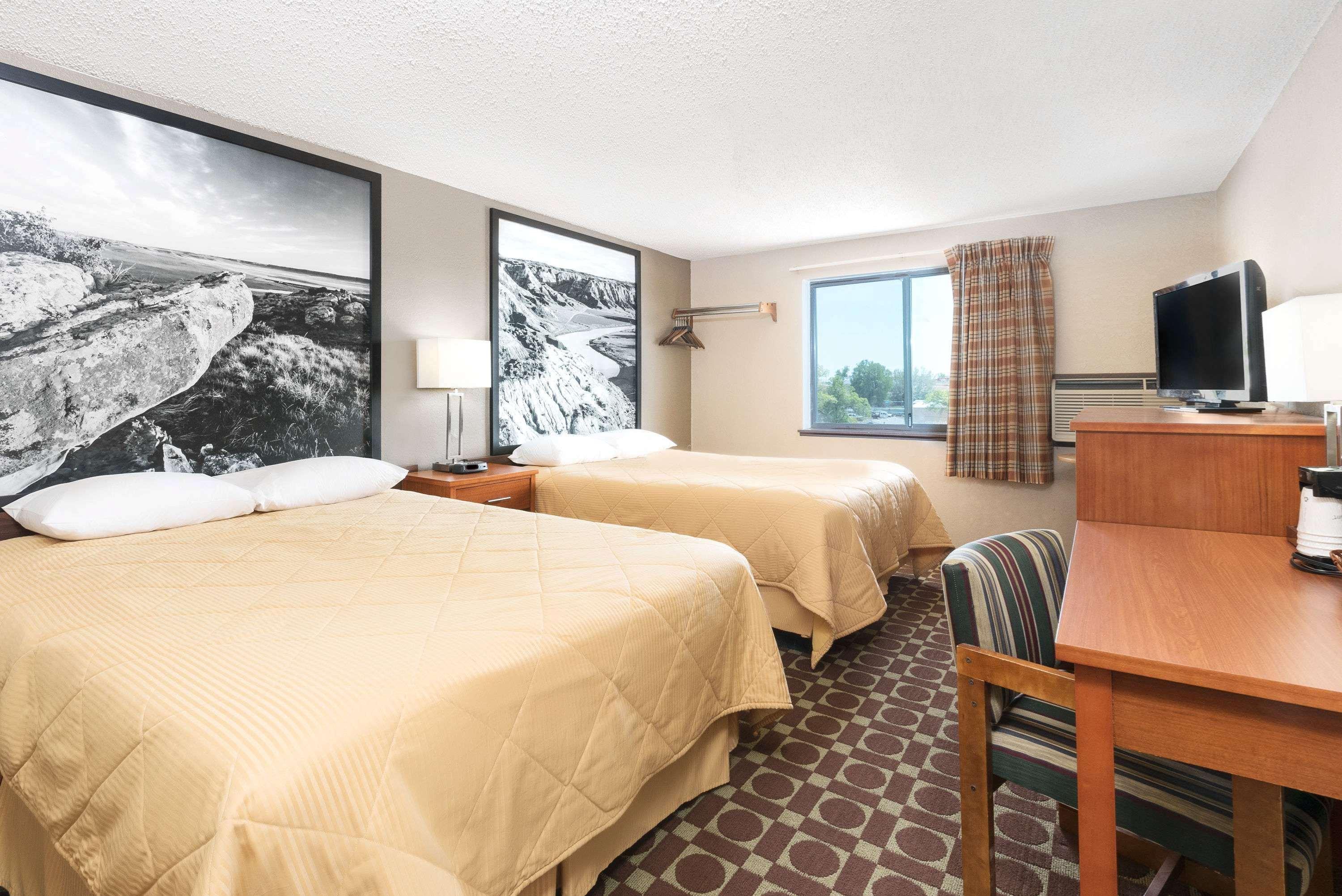 Super 8 By Wyndham Miles City Exterior foto