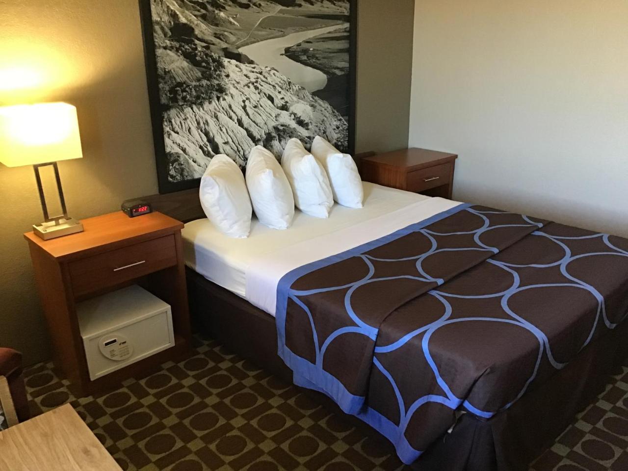Super 8 By Wyndham Miles City Exterior foto
